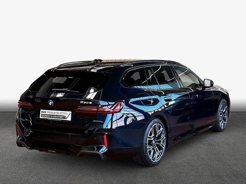 Neu BMW 530e Performance 190 PS (139 kW) 2026 Schwarz Kombi
