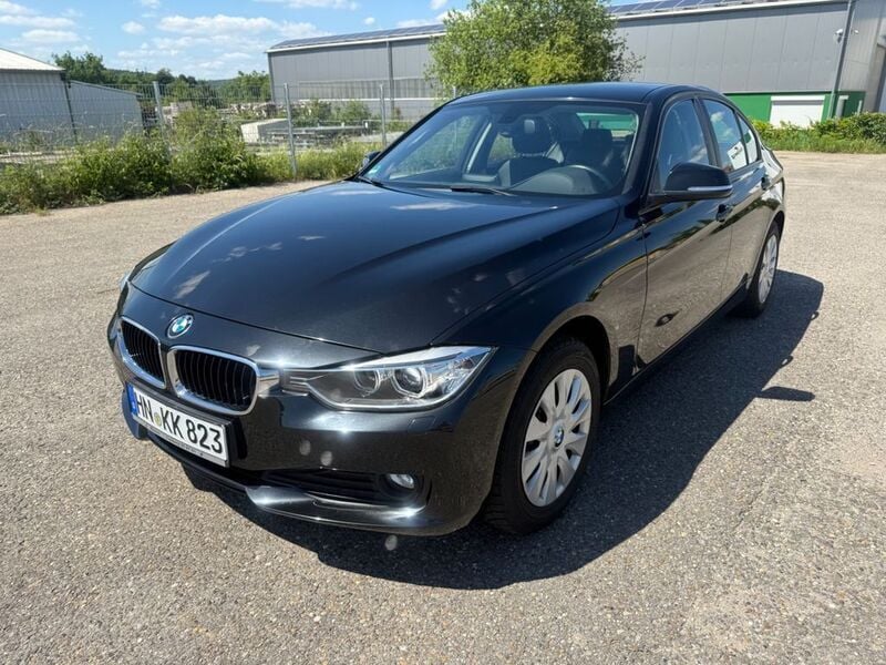 Schwarz Gebraucht 2014 BMW 316 Limousine | 9.950 € (Guter Preis) - Bild 1/4