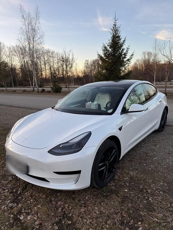 Gebraucht Tesla Model 3 RWD 239 kW (325 PS) 2022 Weiß Limousine