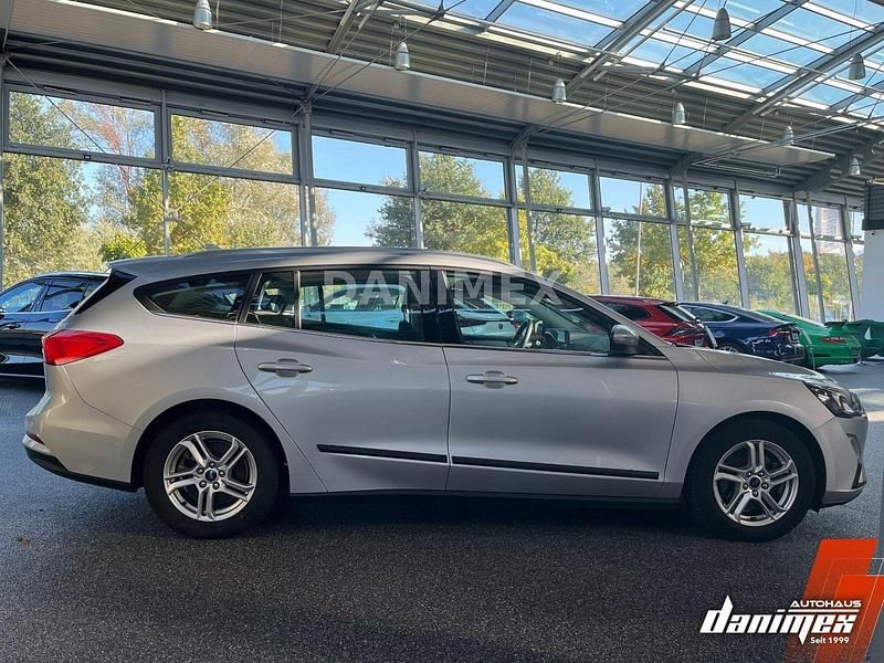 Gebraucht Ford Focus Cool & Connect 120 PS (88 kW) 2019 Silber Kombi