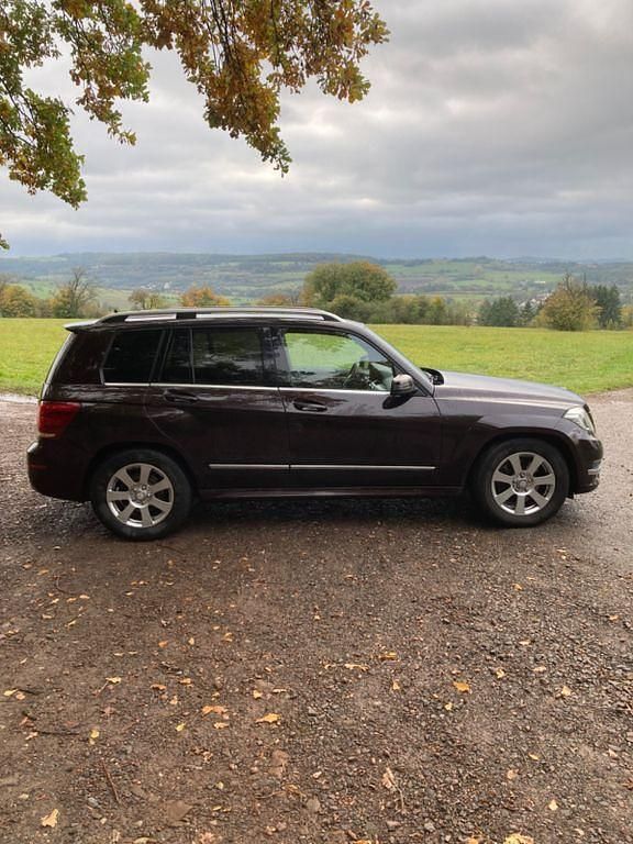 Braun Gebraucht 2013 Mercedes GLK250 SUV | 13.600 € (Guter Preis) - Bild 1/4