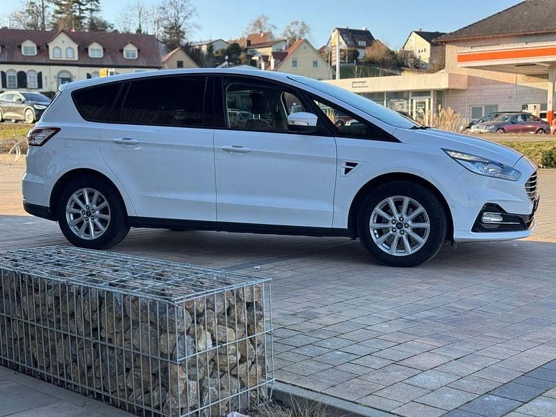 Gebraucht Ford S-MAX Trend 190 PS (139 kW) 2020 Weiß Van / Kleinbus