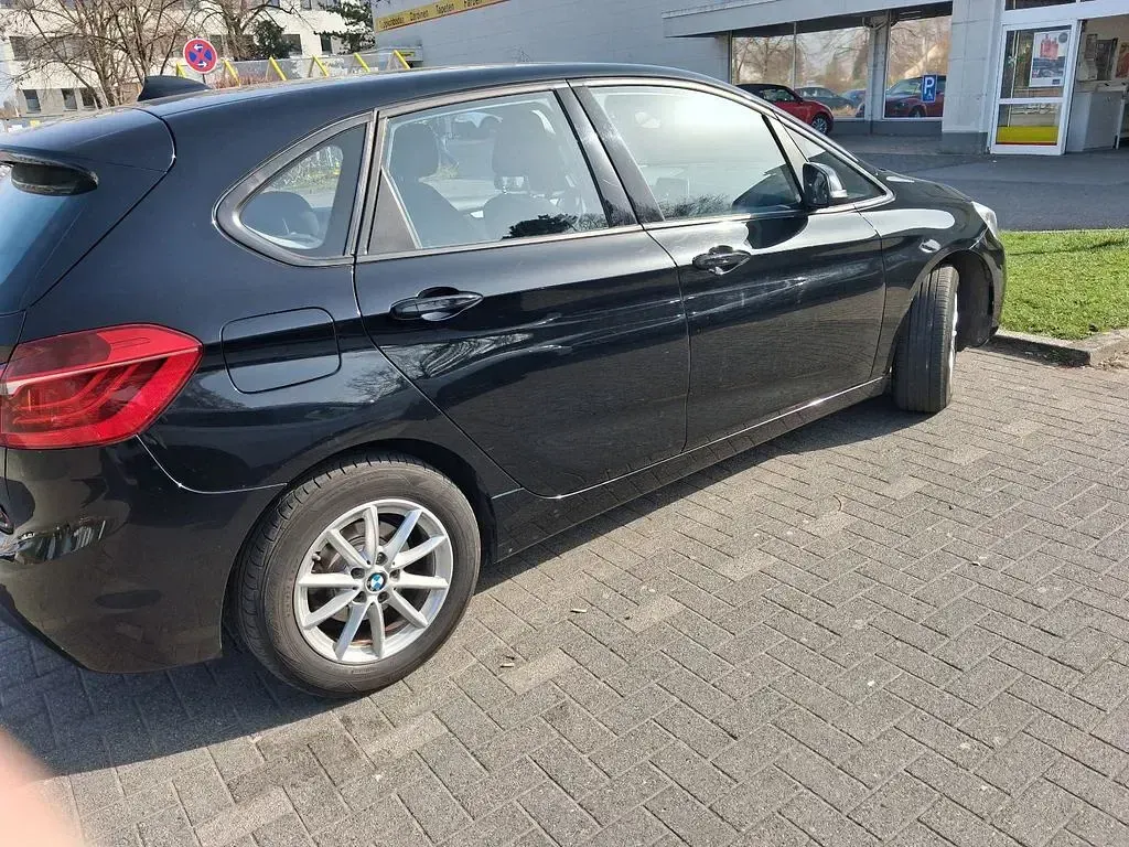 Gebraucht BMW 218 Active Tourer 136 PS (100 kW) 2015 Schwarz Van / Kleinbus