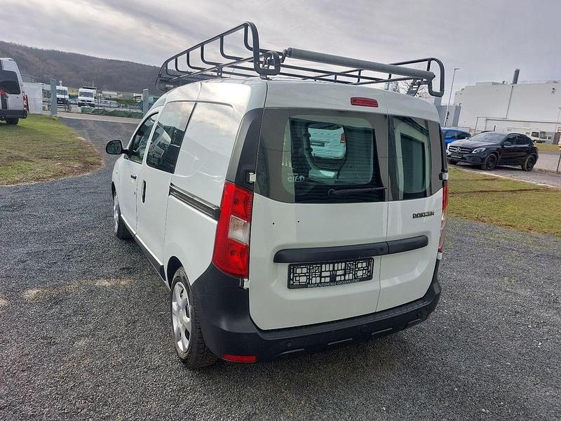 Gebraucht Dacia Dokker Comfort 131 PS (96 kW) 2020 Gletscherweiss Van / Kleinbus