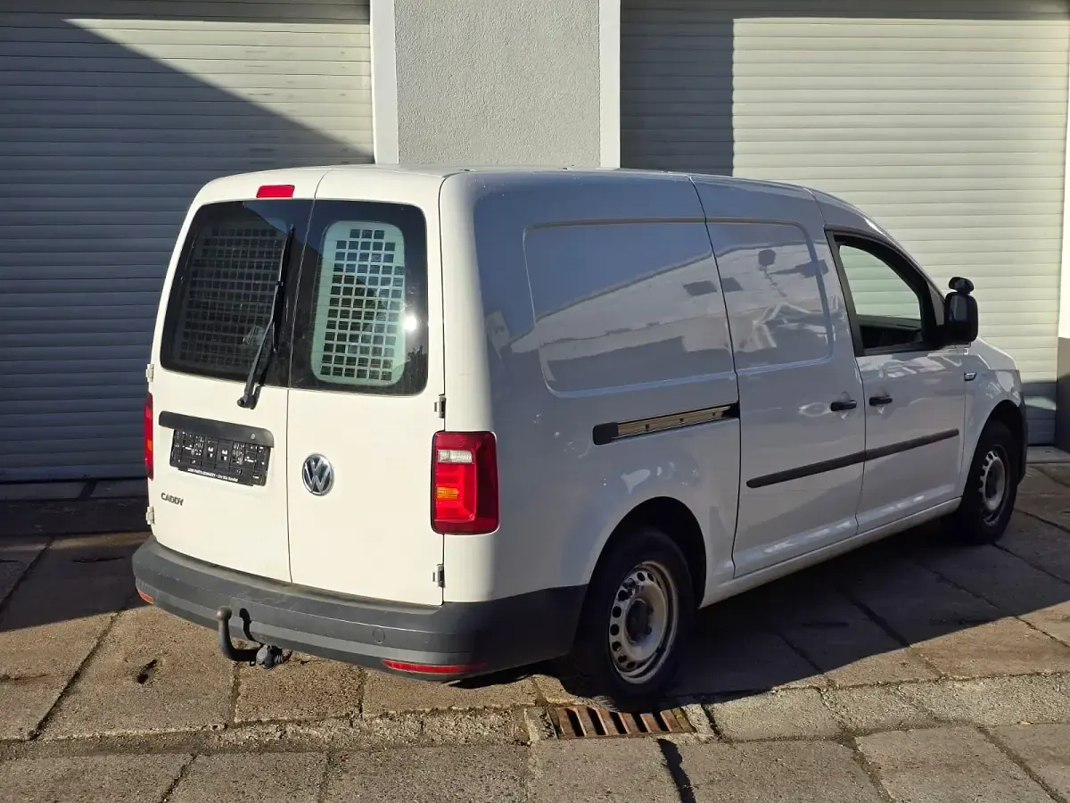 Gebraucht VW Caddy 102 PS (75 kW) 2016 Weiß Van / Kleinbus