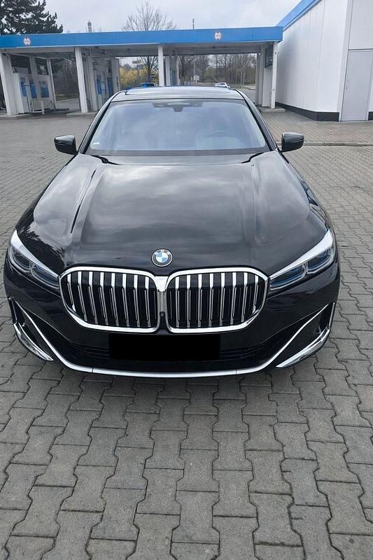 Gebraucht BMW 740 340 PS (250 kW) 2020 Schwarz Limousine