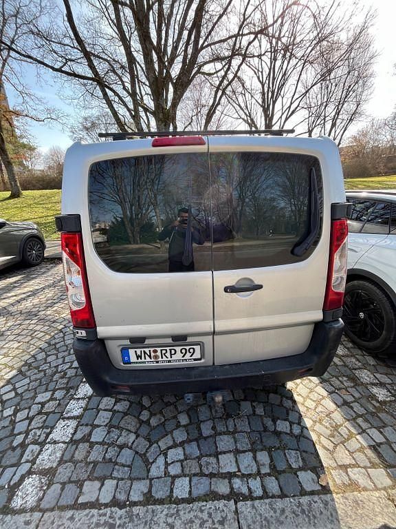 Gebraucht Peugeot Expert 128 PS (94 kW) 2013 Grau Van