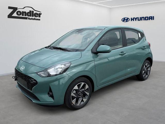 Gebraucht Hyundai i10 Trend 63 PS (46 kW) 2025 Grün Kleinwagen