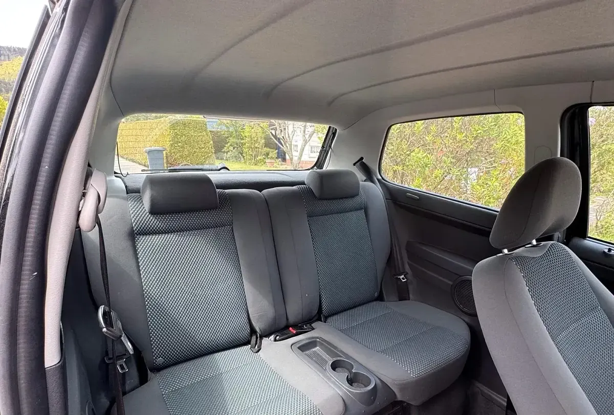 Gebraucht VW Fox 55 PS (40 kW) 2008 Schwarz Kleinwagen