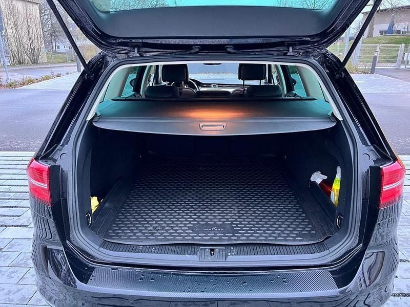 Gebraucht VW Passat Highline 150 PS (110 kW) 2017 Schwarz Limousine