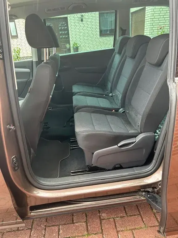 Gebraucht VW Sharan Comfortline 150 PS (110 kW) 2011 Braun Van / Kleinbus