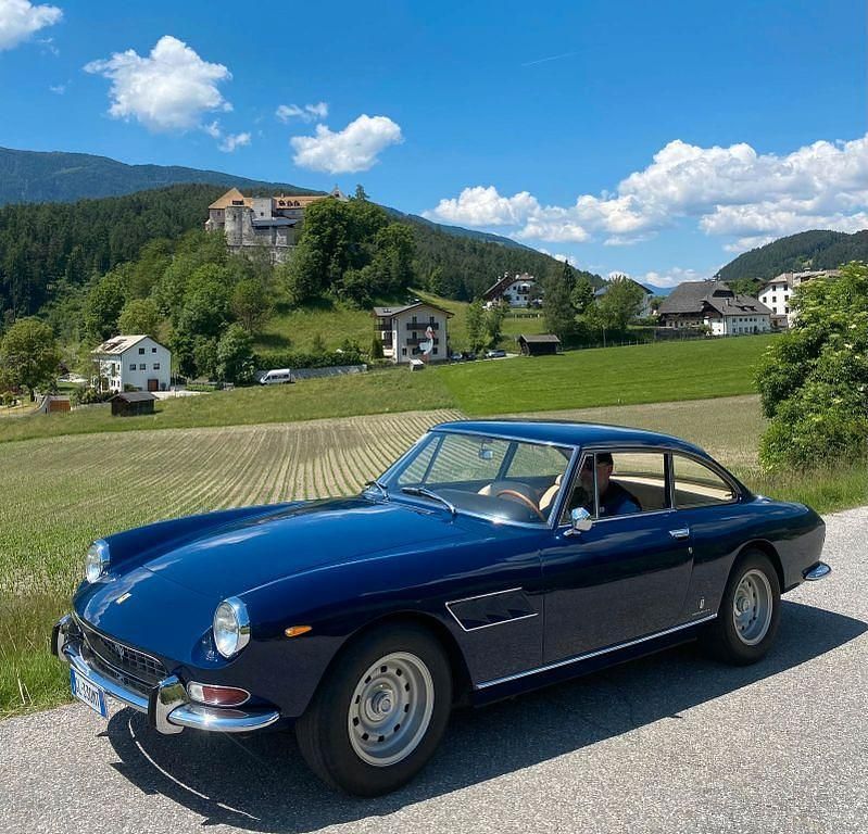 Gebraucht Ferrari 330 300 PS (220 kW) 1966 Blau Coupé