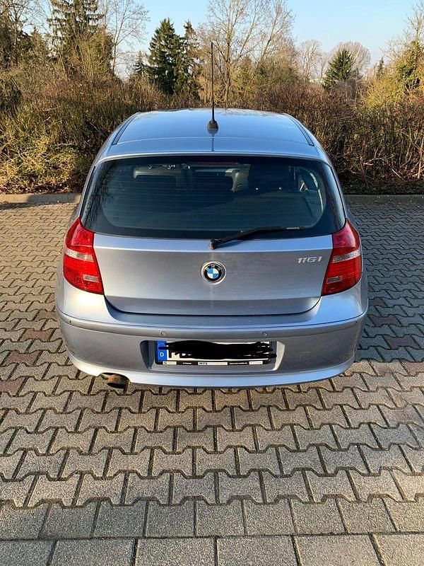Gebraucht BMW 116 122 PS (89 kW) 2009 Blau Kleinwagen