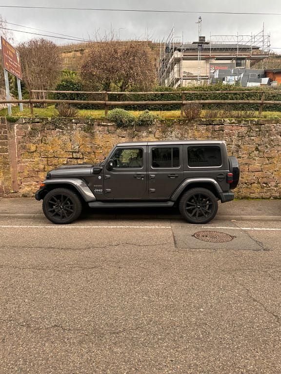 Grau Gebraucht 2022 Jeep Wrangler Sahara SUV | 49.200 € (Superpreis) - Bild 1/4