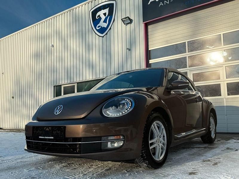 Gebraucht VW Beetle Cabriolet Design 140 PS (102 kW) 2013 Braun Cabrio