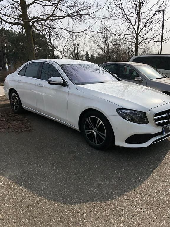 Gebraucht Mercedes E300 258 PS (189 kW) 2021 Weiß Limousine