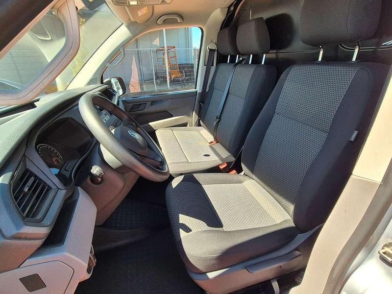 Usata VW Transporter 110 CV (80 kW) 2022 Argento Furgone