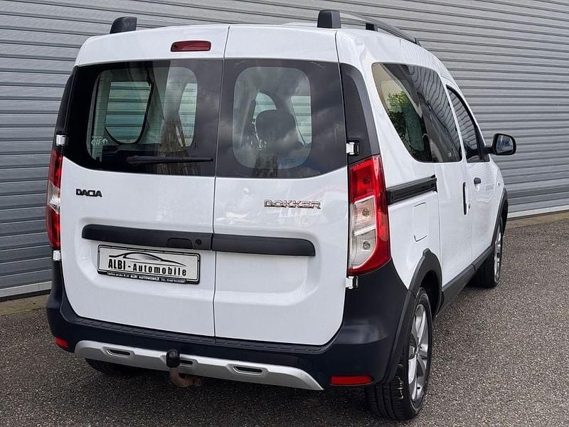 Gebraucht Dacia Dokker Stepway 116 PS (85 kW) 2016 Weiß Van / Kleinbus