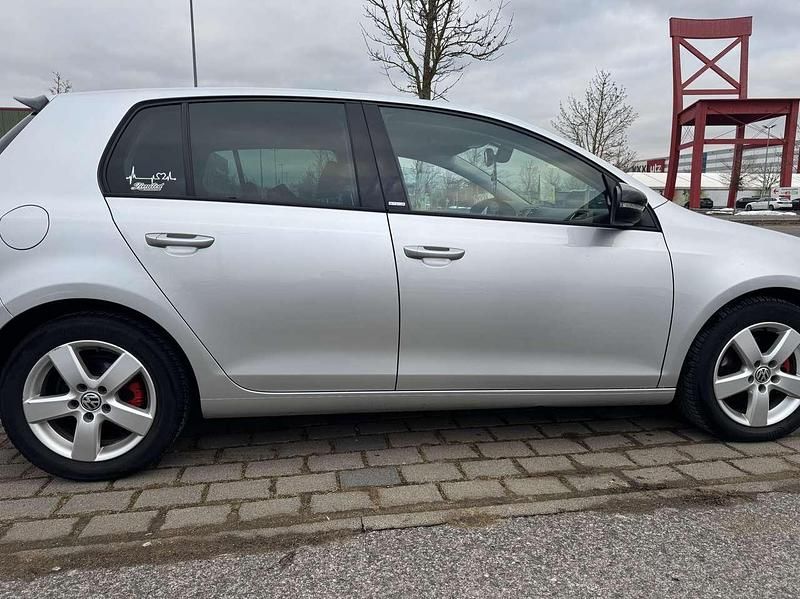 Gebraucht VW Golf VII Match 140 PS (102 kW) 2012 Silber Limousine