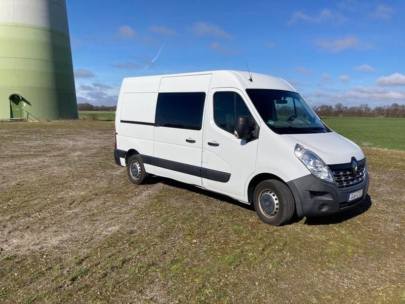 Second-hand Renault Master 170 CP (125 kW) 2017 Alb Van