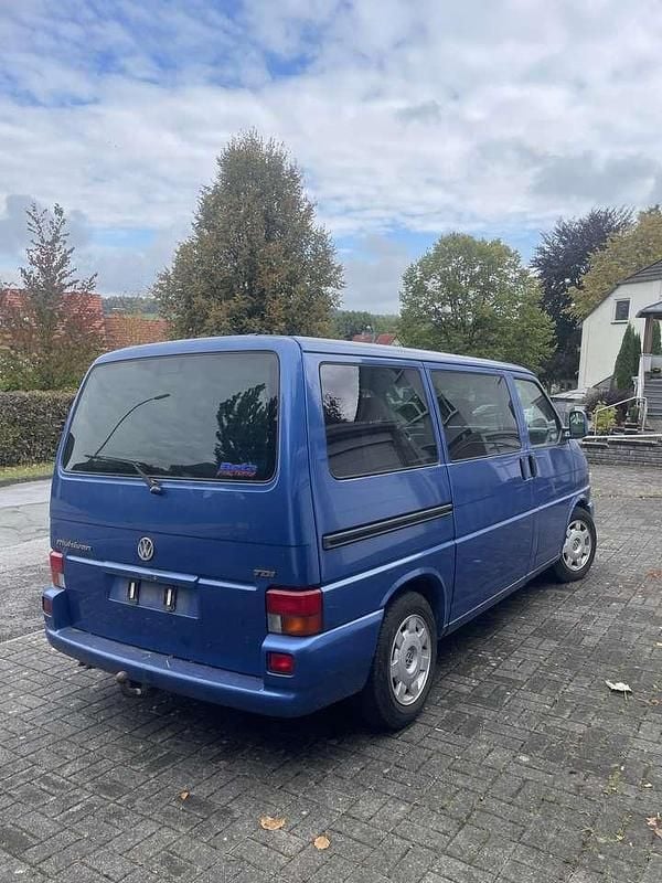 Second-hand VW T4 102 CP (75 kW) 2000 Albastru Van
