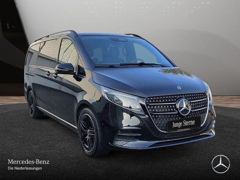 Gebraucht Mercedes V300 Avantgarde 237 PS (174 kW) 2025 Schwarz Van / Kleinbus