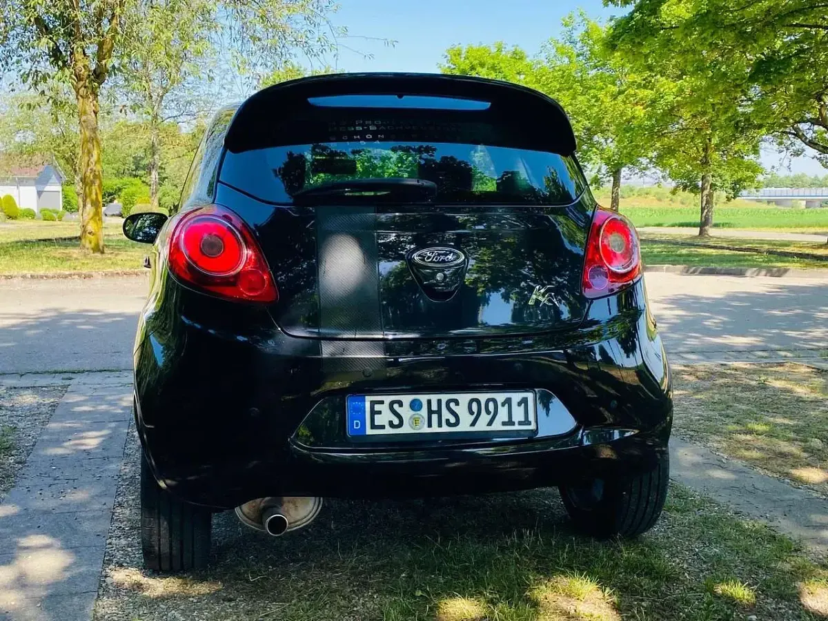 Gebraucht Ford Ka 69 PS (50 kW) 2013 Schwarz Kleinwagen