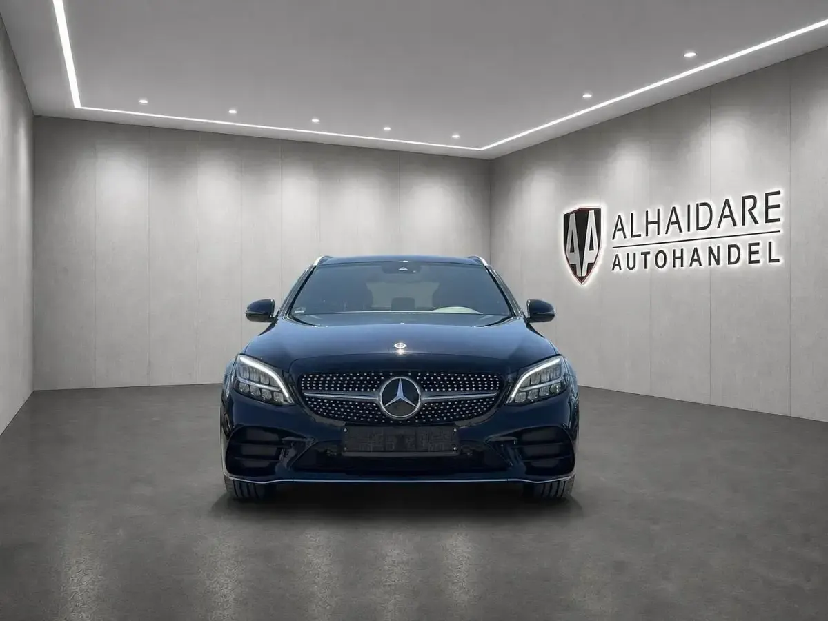 Gebraucht Mercedes C300e AMG line 306 PS (225 kW) 2019 Blau Kombi