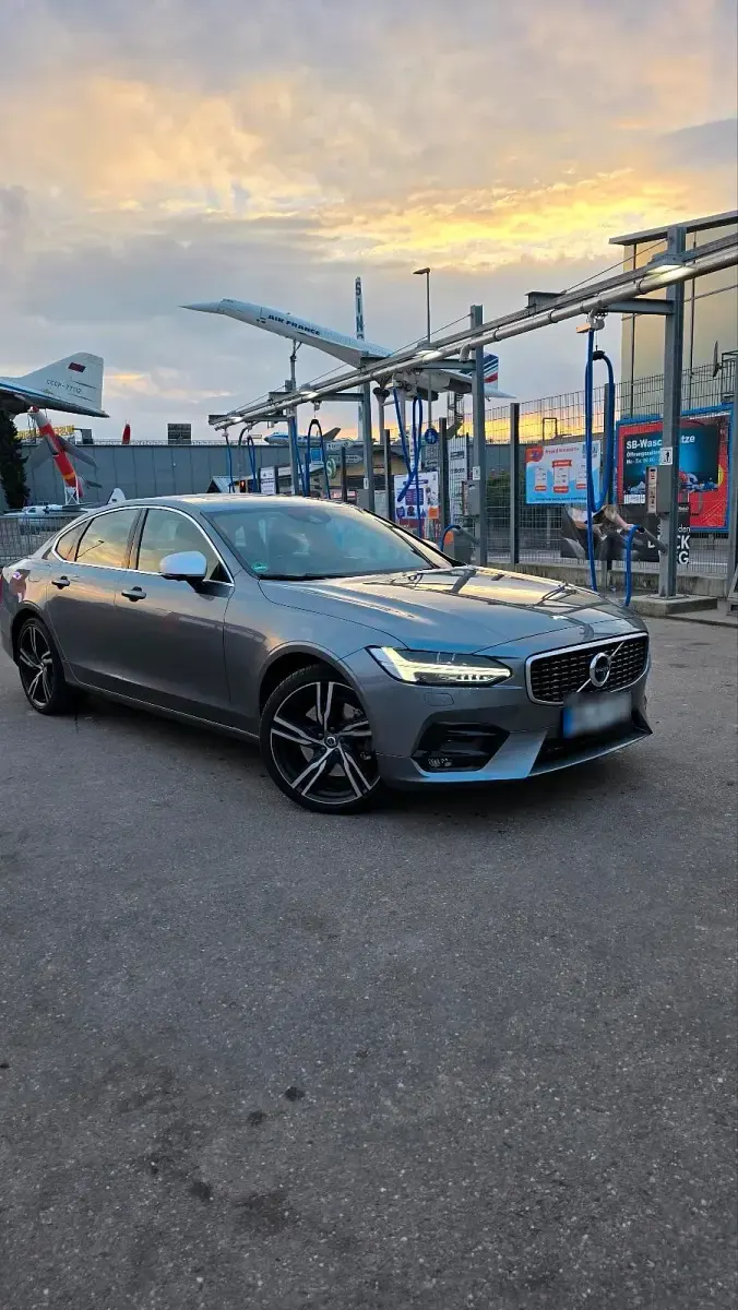 Gebraucht Volvo S90 R-Design 235 PS (172 kW) 2017 Grau Limousine