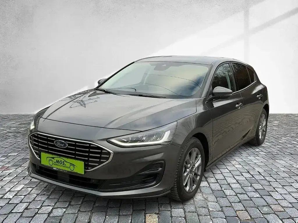 Usado Ford Focus Titanium 125 CV (91 kW) 2024 Gris Berlina