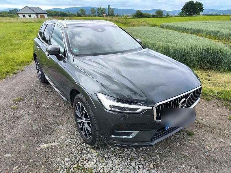 Andere farben Gebraucht 2018 Volvo XC60 Inscription SUV | 27.790 € (Teuer) - Bild 1/4