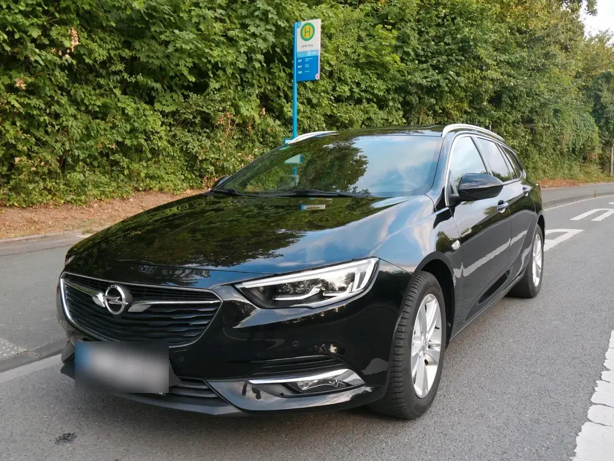 Gebraucht Opel Insignia 136 PS (100 kW) 2020 Schwarz Kombi