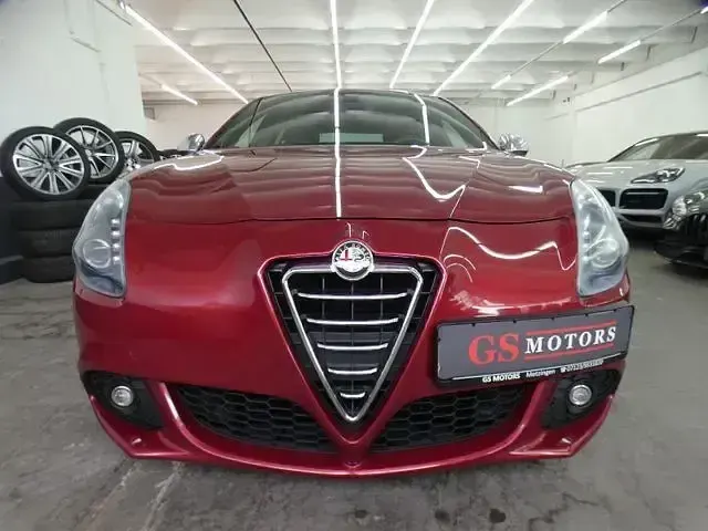 Gebraucht Alfa Romeo Giulietta Turismo 170 PS (125 kW) 2012 Rot Kleinwagen