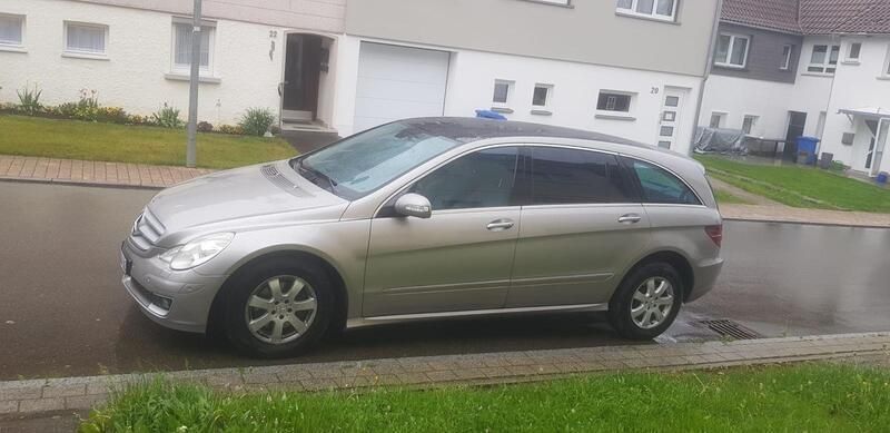 Gold Gebraucht 2006 Mercedes R350 Van / Kleinbus | 5.000 € (Etwas zu teuer) - Bild 1/4