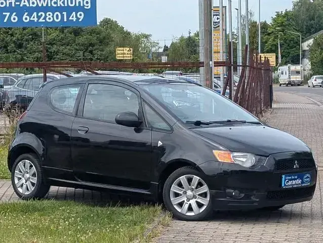 Gebraucht Mitsubishi Colt 75 PS (55 kW) 2012 Schwarz Kleinwagen