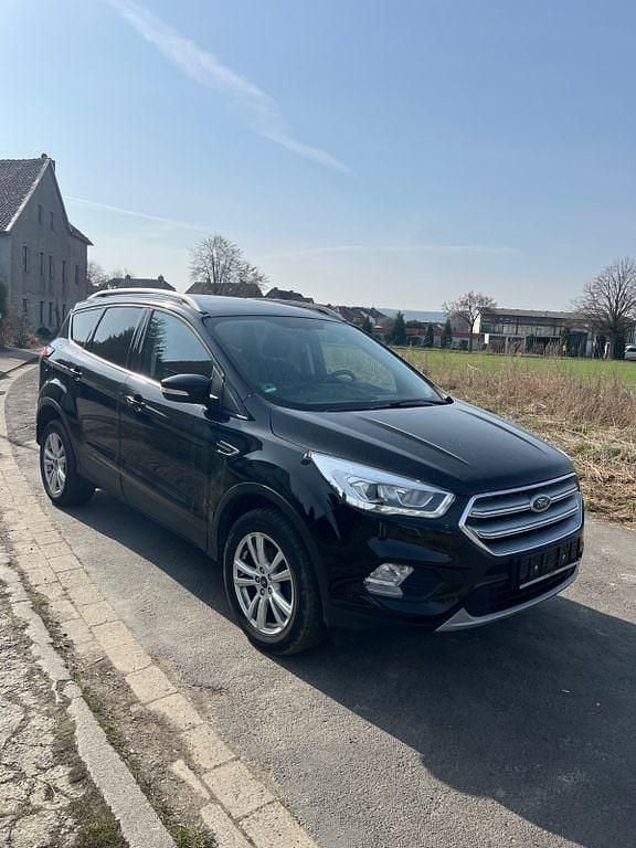 Gebraucht Ford Kuga 150 PS (110 kW) 2019 Schwarz SUV