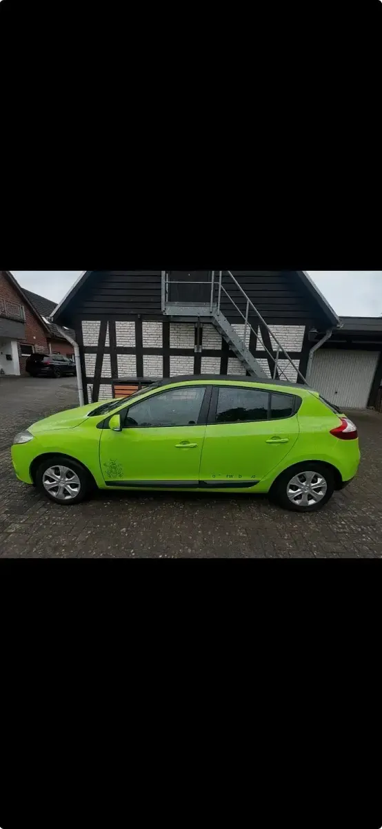 Gebraucht Renault Mégane 101 PS (74 kW) 2009 Grün Kleinwagen