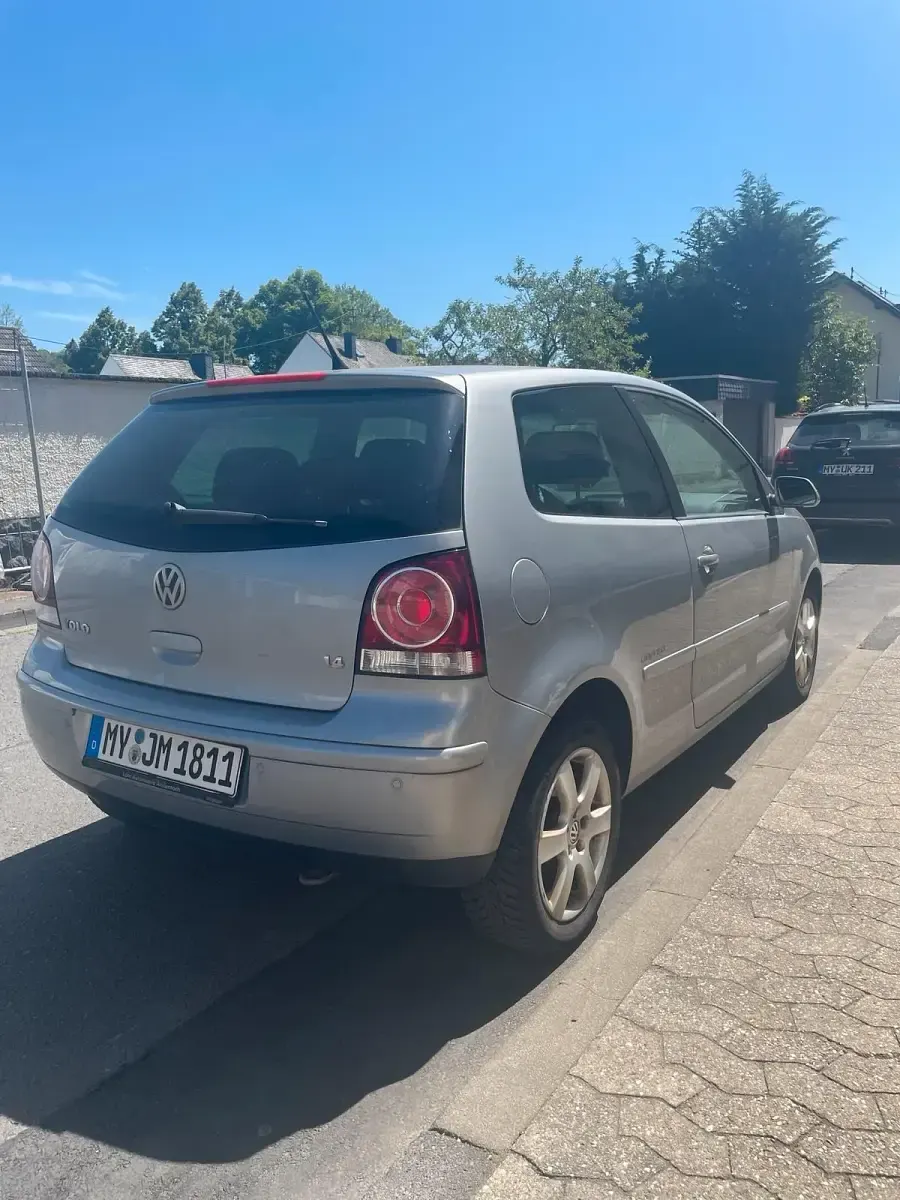 Gebraucht VW Polo 80 PS (58 kW) 2009 Silber Kleinwagen