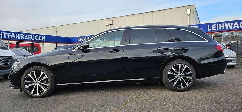 Gebraucht Mercedes E300 211 PS (155 kW) 2021 Schwarz  unilack Kombi