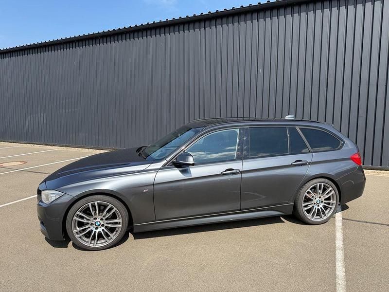 Usata BMW 325 Performance 218 CV (160 kW) 2014 Grigio Station wagon
