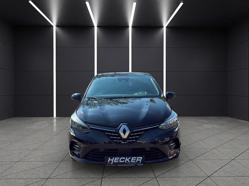 Używany Renault Clio V Techno 140 KM (102 kW) 2022 Czarny Hatchback