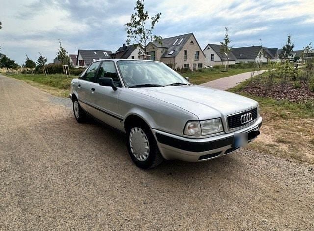 Second-hand Audi 80 75 CP (55 kW) 1992 Argintiu Berlinǎ