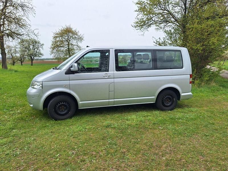 Używany VW Caravelle 102 KM (75 kW) 2009 Szary Van