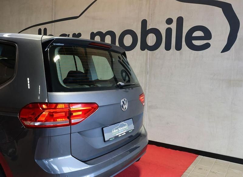 Gebraucht VW Touran Trendline 116 PS (85 kW) 2018 Grau Van / Kleinbus