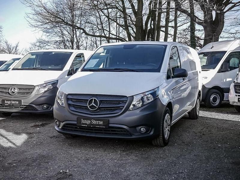Arktikweiß Gebraucht 2023 Mercedes Vito Van / Kleinbus | 31.773 € (Fairer Preis) - Bild 1/4