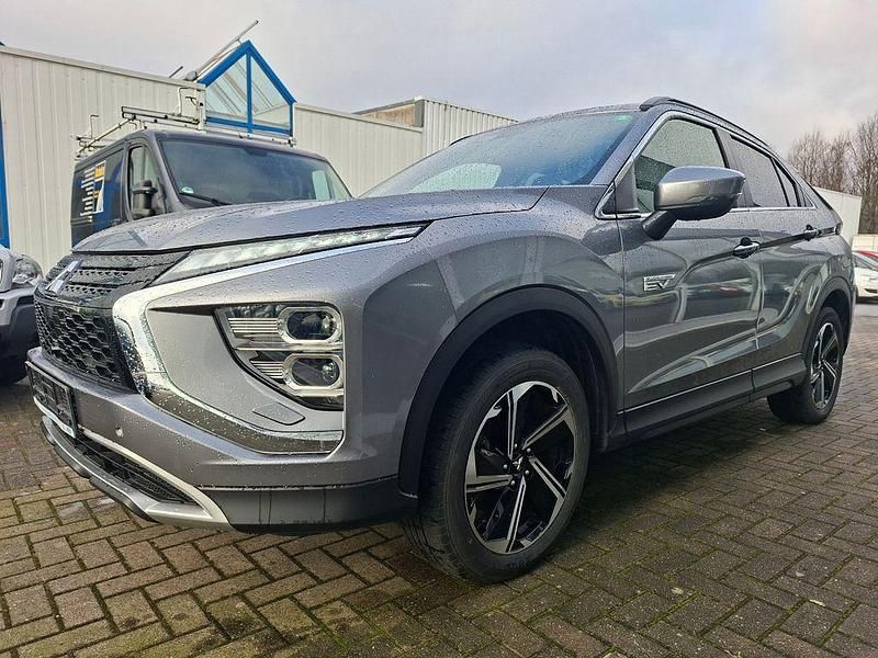 Gebraucht Mitsubishi Eclipse Cross Plus 98 PS (72 kW) 2022 Grau SUV