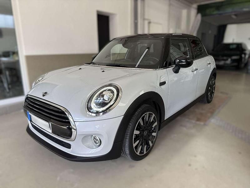 Gebraucht Mini Cooper 136 PS (100 kW) 2020 White silver Kleinwagen