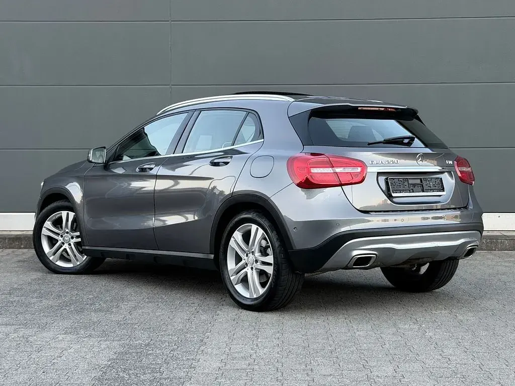 Gebraucht Mercedes GLA220 170 PS (125 kW) 2014 Grau SUV