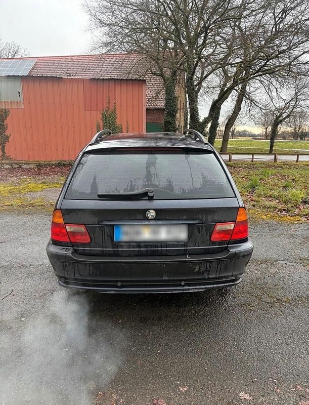 Gebraucht BMW 320 150 PS (110 kW) 2002 Blau Kombi
