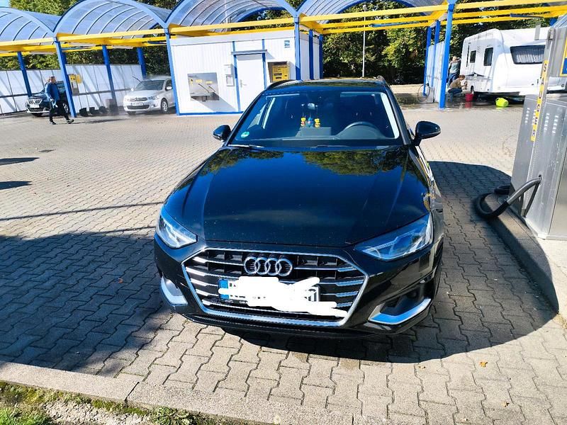 Schwarz Gebraucht 2021 Audi A4 Kombi | 16.500 € - Bild 1/4